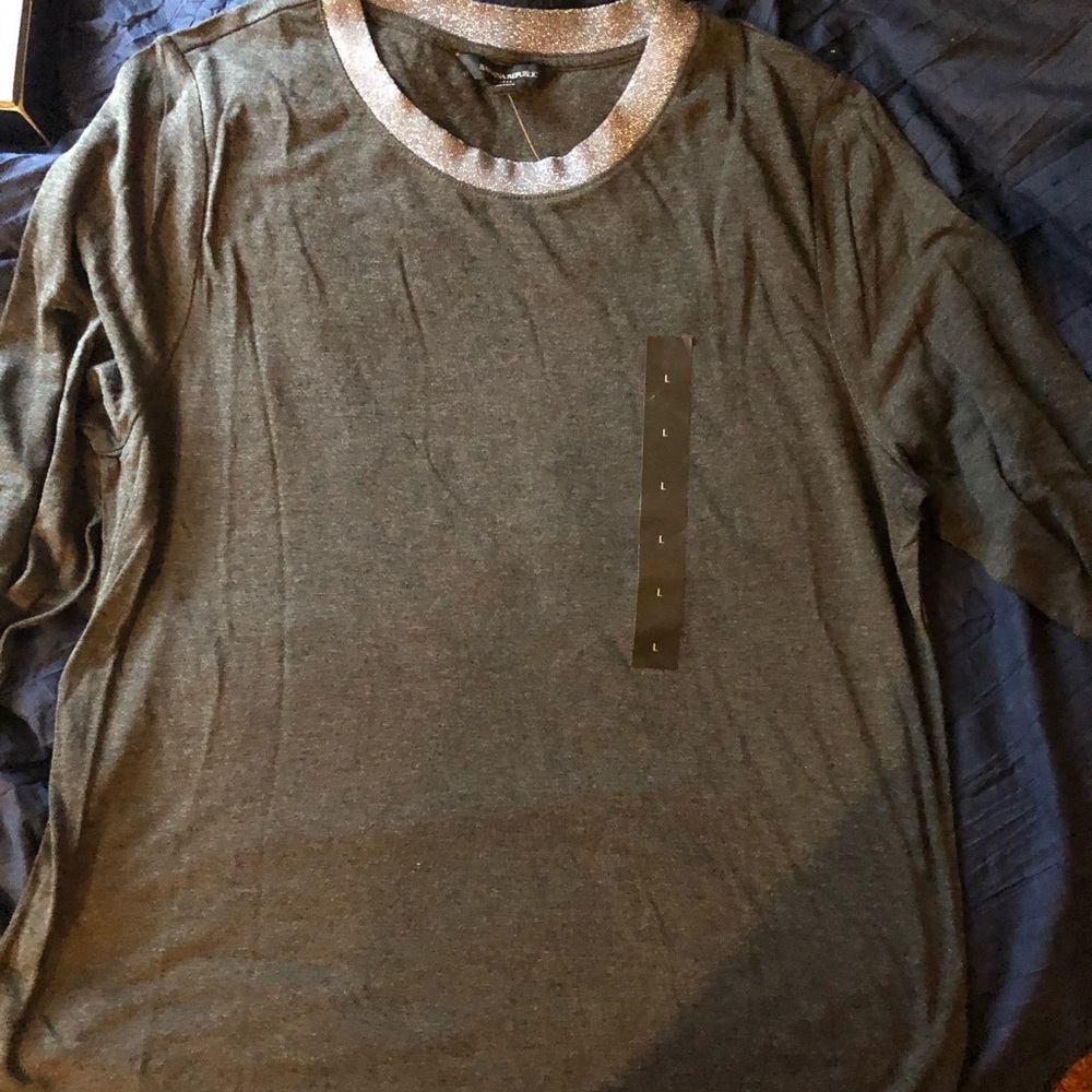 Banana Republic Long Sleeve Gray Shirt.